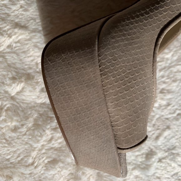 Steve Madden Open Toe Platform High Heel Pump - Picture 7 of 7